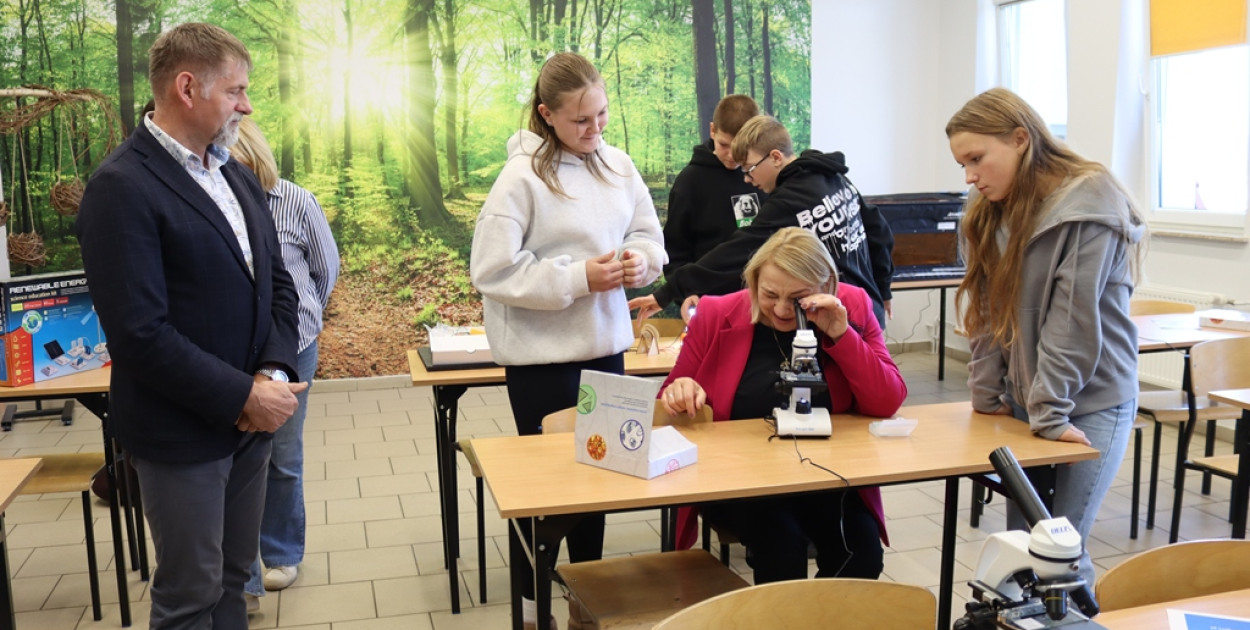 Nowe pomoce dydaktyczne dla SP w Rosku
