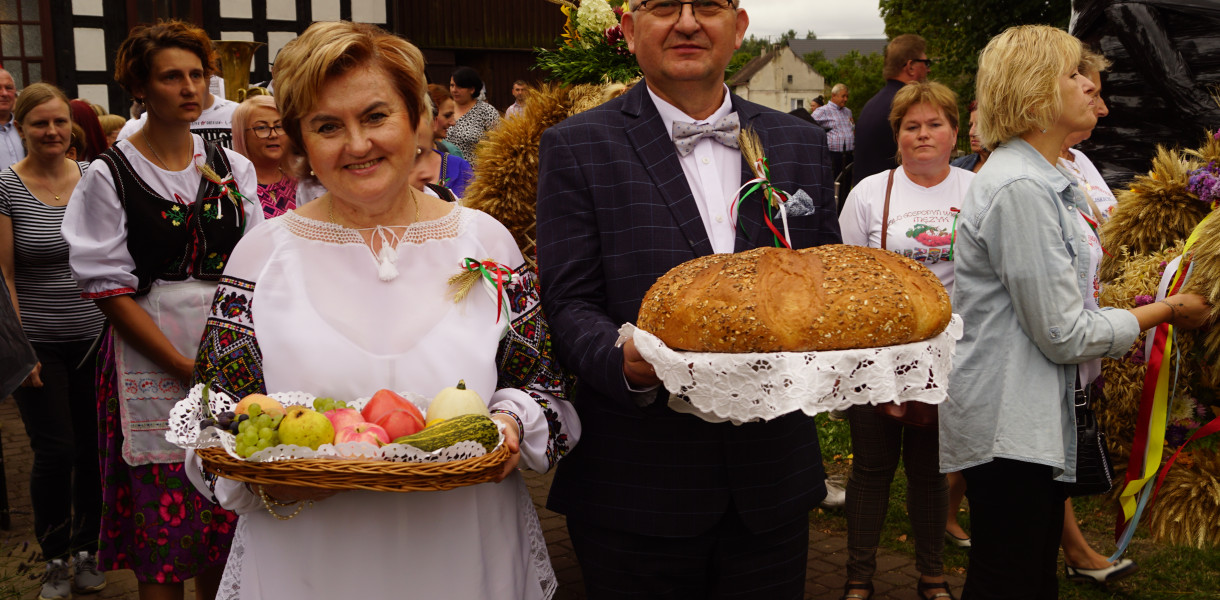 W Dzierżążnie Wielkim podziękowano za rolniczy trud i tegoroczne plony