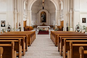 Miliony na Kościół w 2026 roku. Państwo co roku dokłada do duchownych-13750