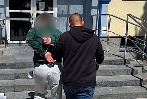 Trzcianka: Zatrzymali recydywistę. Ukrył się w zaroślach nad jeziorem