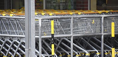 Czy 1 listopada zrobisz zakupy? Ten weekend zaskoczy wielu klientów-13063