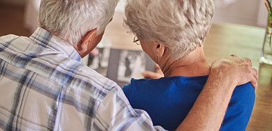 Seniorzy mają powód do radości. Projekt „Godna emerytura” trafił do Sejmu-13084