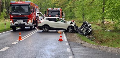 Wypadek niedaleko Trzcianki. Trzy osoby w szpitalu