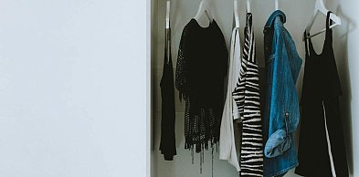 Drzwi wejściowe jak nowe dzięki folii – szybki efekt w kilka dni