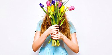 Święto Kobiet, czyli co zostało z peerelowskich rajstop i goździków