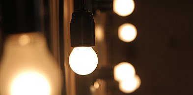 Rachunki za prąd pójdą w dół. Rząd usuwa opłatę doliczaną od lat-13417