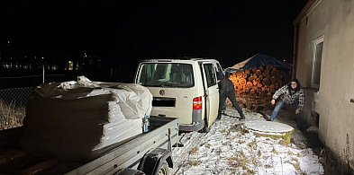 Szybka akcja w Miałach. Dowieźli pelet