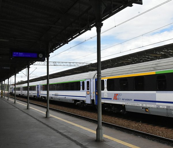 Specjalna oferta Intercity. Nauczyciele i studenci pojadą pociągiem za złotówkę-12606
