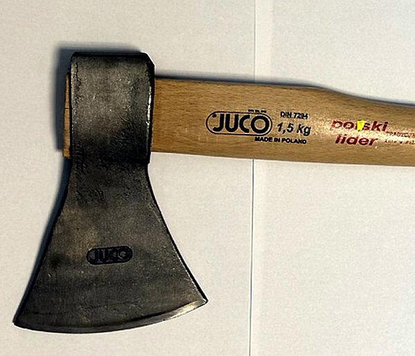 Kupił siekierę, by zabić ojca-13100