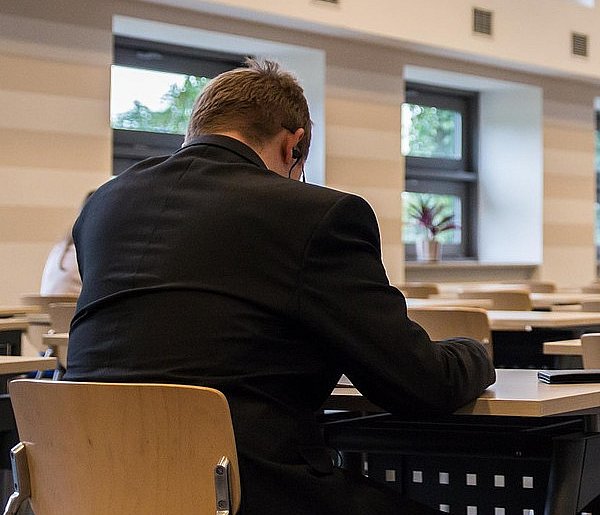 Zmiany w przepisach o wynagrodzeniach. Zapłacą za gotowość do pracy-13097