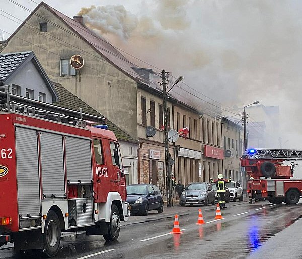 Dymiło się na pół ulicy!-13777