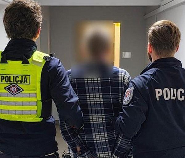 Wjechał w płot, prawie w rowerzystę, a potem w… konia!