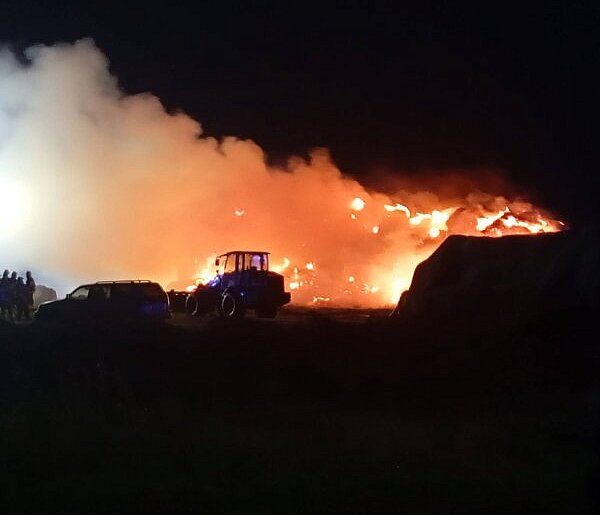 Sierakówko: Noc rozjaśniona ogniem