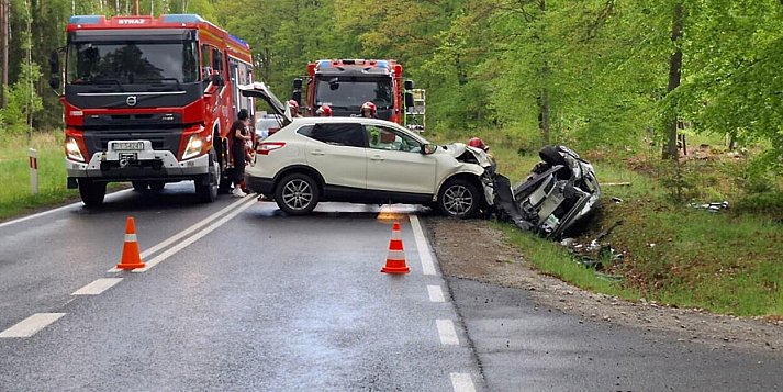 Wypadek niedaleko Trzcianki. Trzy osoby w szpitalu