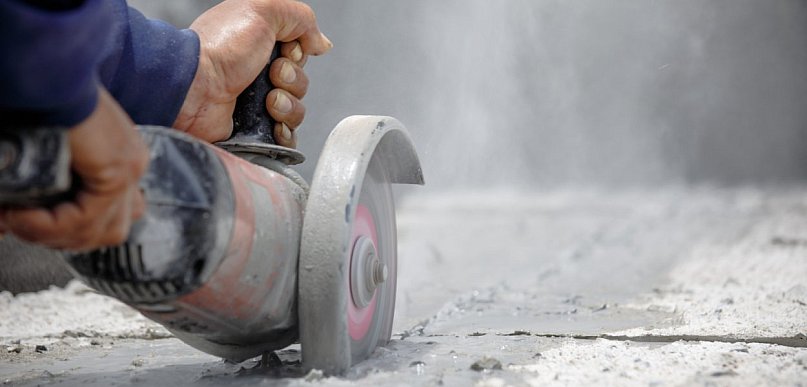 Jak przygotować powierzchnię do szlifowania betonu – krok po kroku