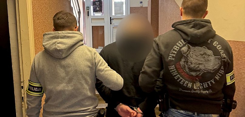 44-latek z narkotykami w rękach policji
