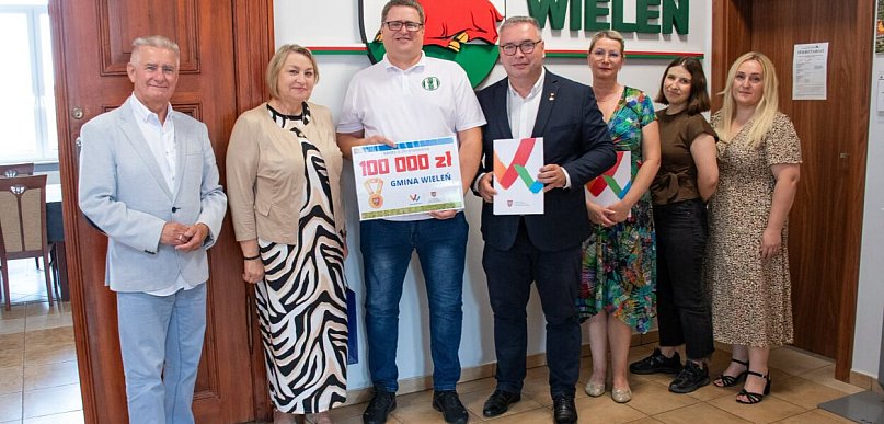 Gmina Wieleń z dofinansowaniem na remont szatni w Miałach