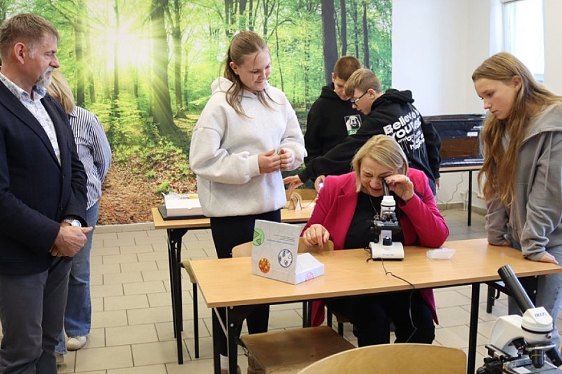 Nowe pomoce dydaktyczne dla SP w Rosku